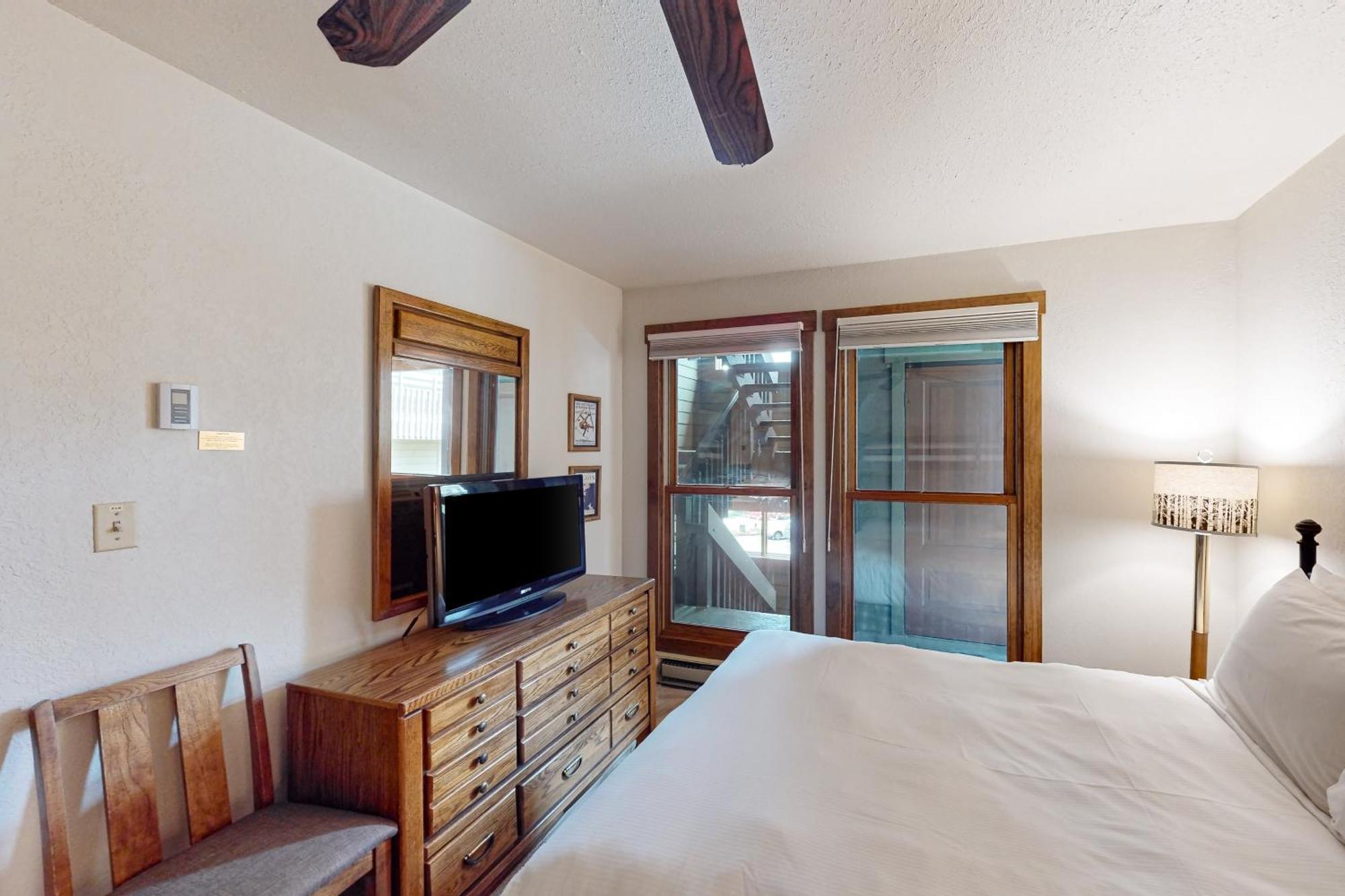 The Lodge At Steamboat By Vacasa Steamboat Springs Room photo